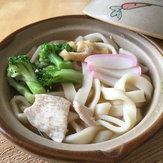 鶏とブロッコリーの鍋焼ききしめん♪